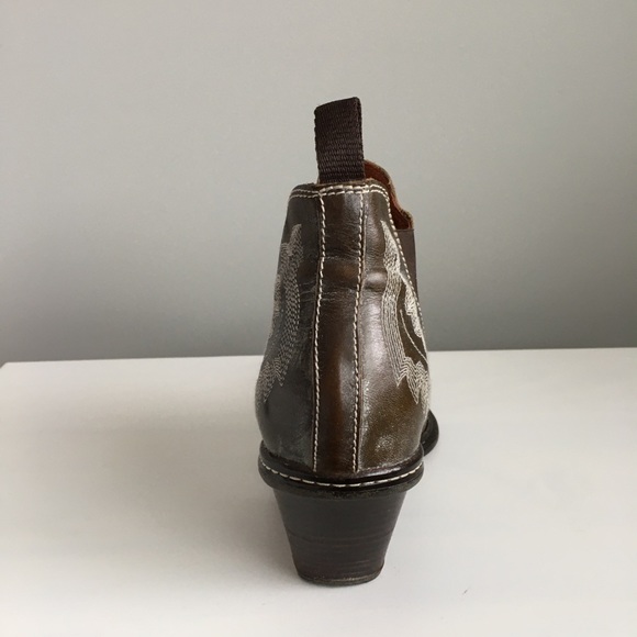 Donald Pliner, short boots - Picture 3 of 4